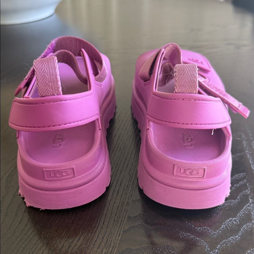 UGG Kids Goldenstar Sandal - Picture 2 of 12